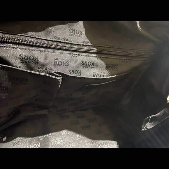 MK Purse - Picture 4 of 10